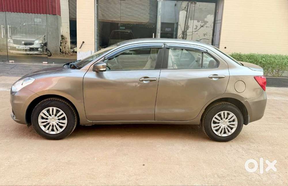 Maruti Suzuki Dzire 1.2 Vxi, 2022, Petrol