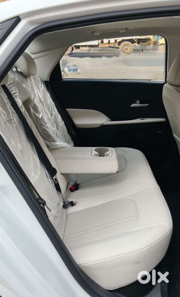 Hyundai Verna 1.5 Sx (o) Ivt, 2025, Petrol