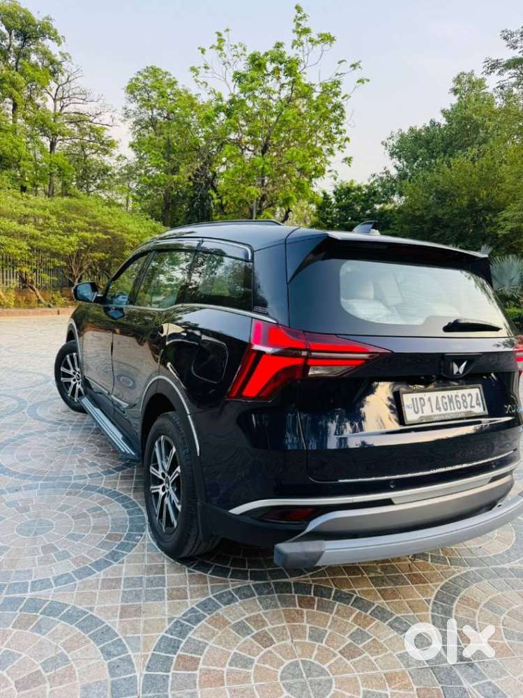 Mahindra Xuv700 2.0 Ax 7 Petrol Mt Str, 2025, Petrol