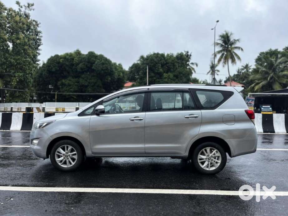 Toyota Innova Crysta 2.4 G Mt, 2018, Diesel
