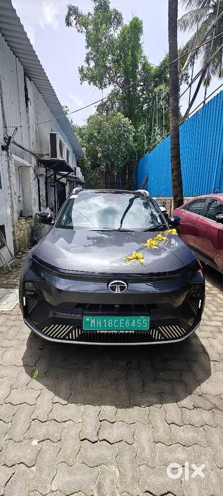 Tata Nexon Ev 45kw Empowered Plus  2025