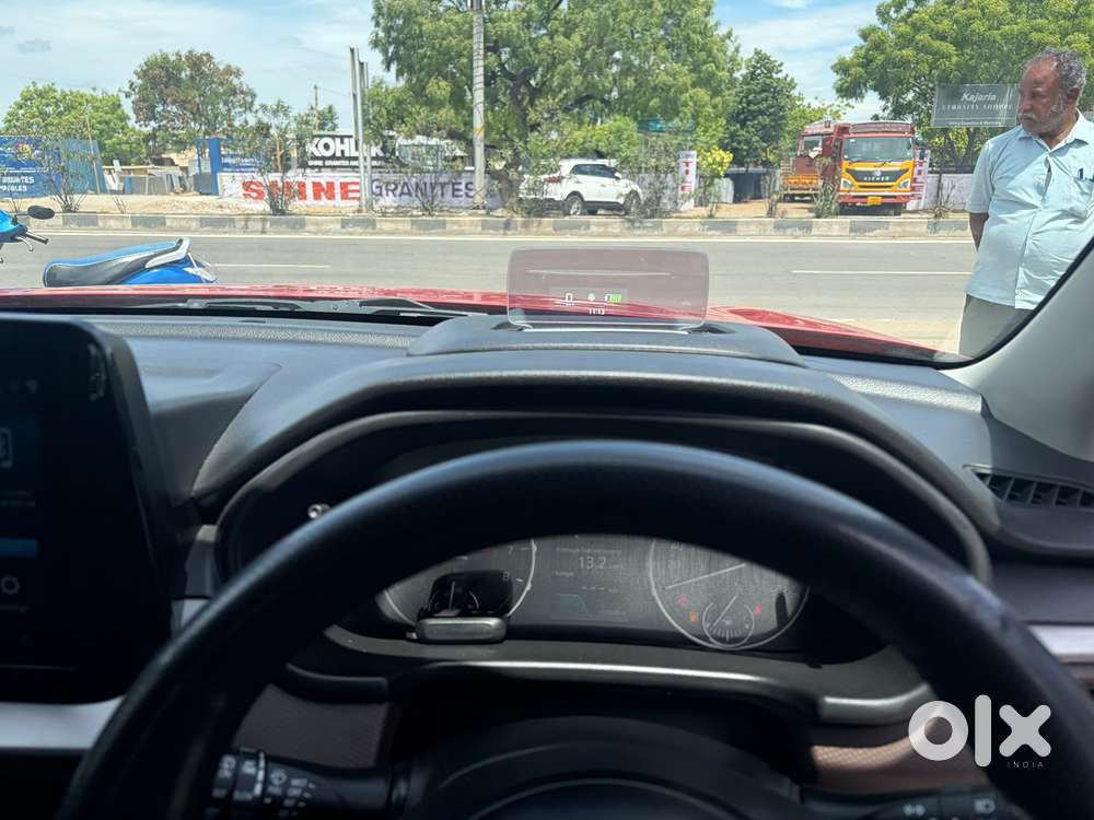 Maruti Suzuki Brezza 1.5 Zxi At Smart Hybrid Dual Tone, 2022, Petrol
