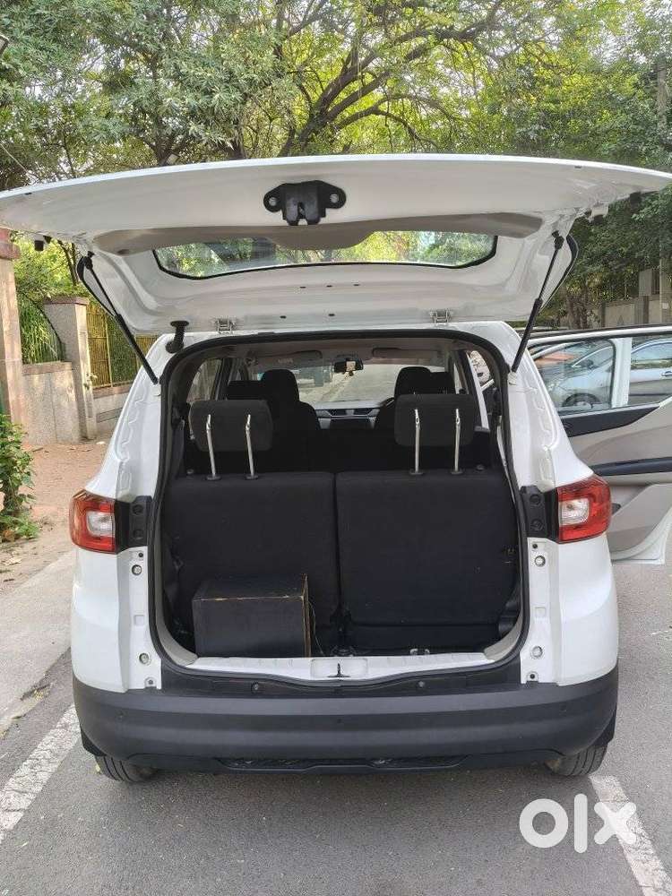 Renault Triber Rxl, 2023, Petrol