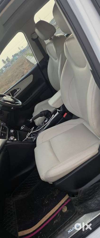 Mahindra Xuv700 2.2 Ax 7 Diesel Mt Luxury Pack Str, 2024, Diesel