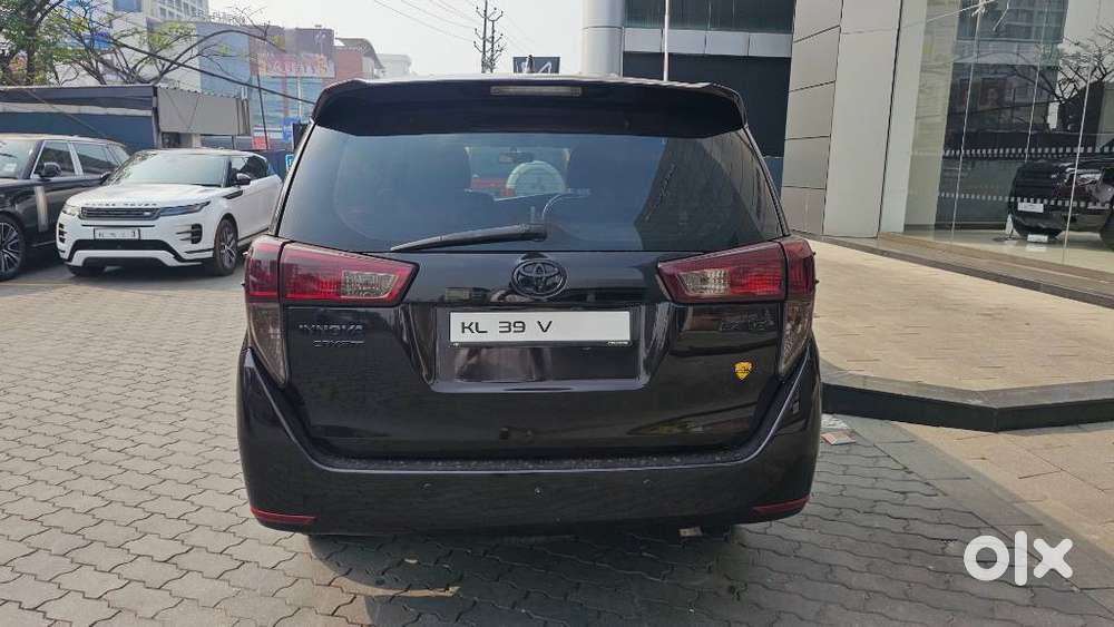 Toyota Innova Crysta 2.4 G Mt 7 Str, 2016, Diesel