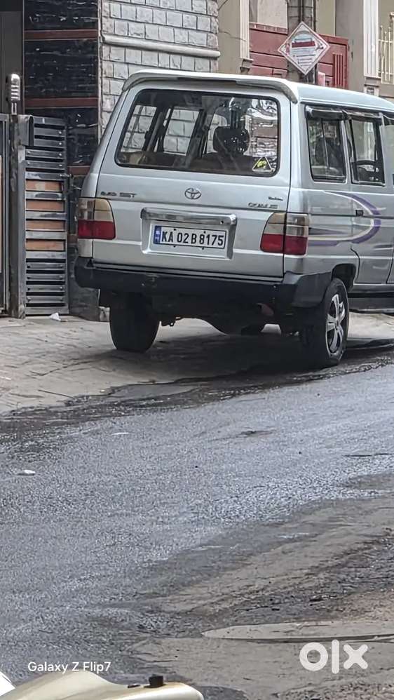 Toyota Qualis 2003 Diesel 120000 Km Driven