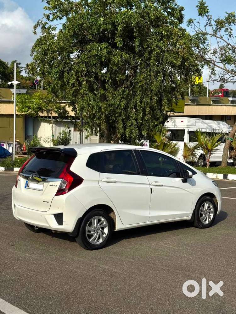 Honda Jazz V Mt Privilege, 2017, Petrol