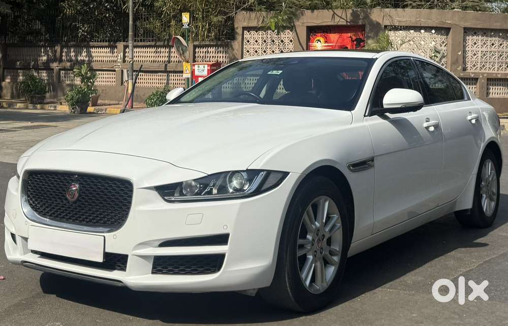 Jaguar Xe Portfolio, 2019, Petrol
