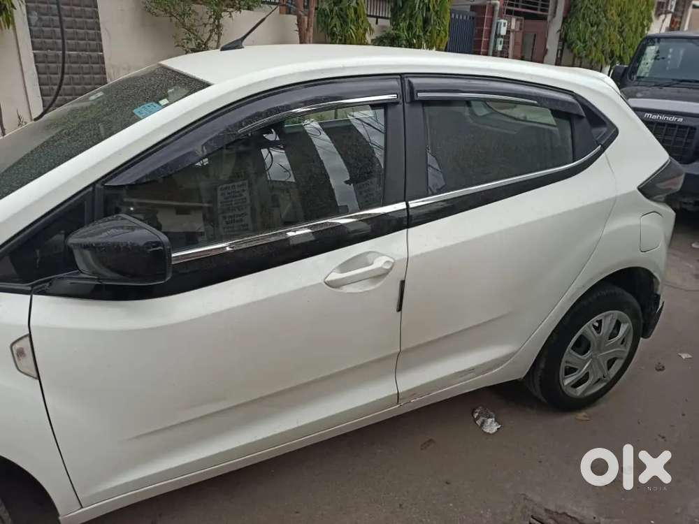 Tata Altroz 2023 Petrol Well Maintained