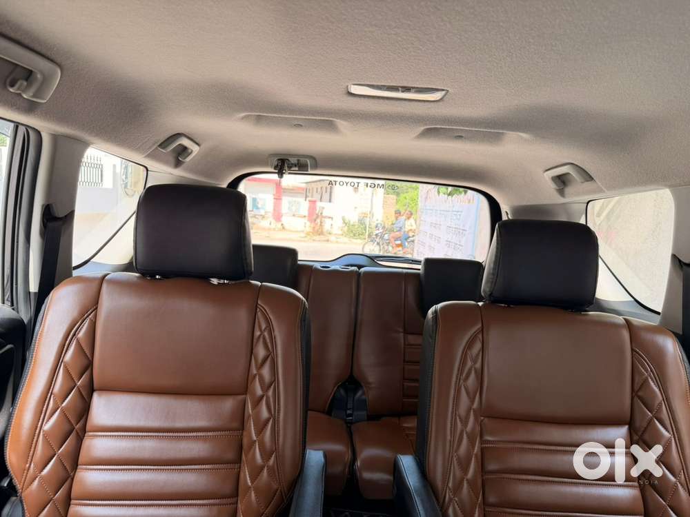 Toyota Innova Crysta 2.4 Gx