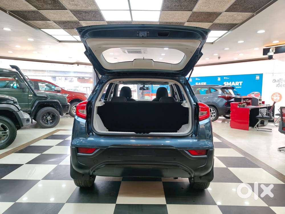 Mahindra Xuv300 1.2 W6 Amt Petrol, 2022, Petrol