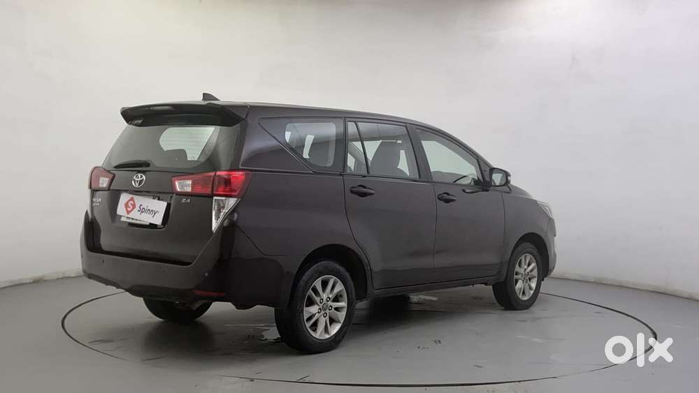 Toyota Innova Crysta 2.4 G Mt 8s, 2016, Diesel