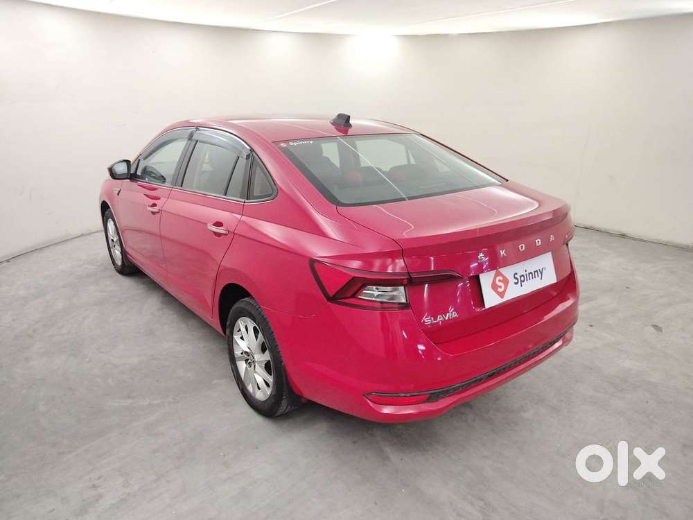 Skoda Slavia Ambition 1.0l Tsi At, 2022, Petrol