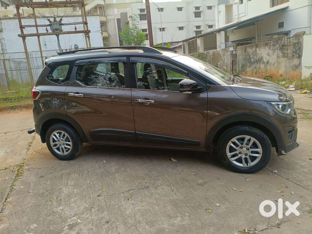 Renault Triber Rxt, 2022, Petrol