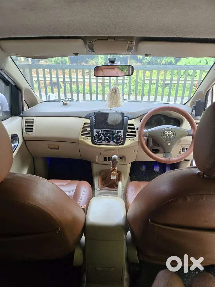 Toyota Innova G4