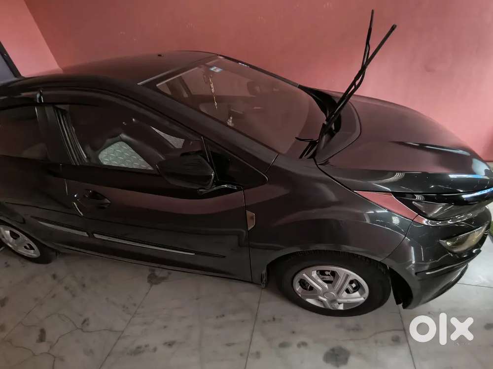Tata Altroz 1.2 Xe 2021 Car