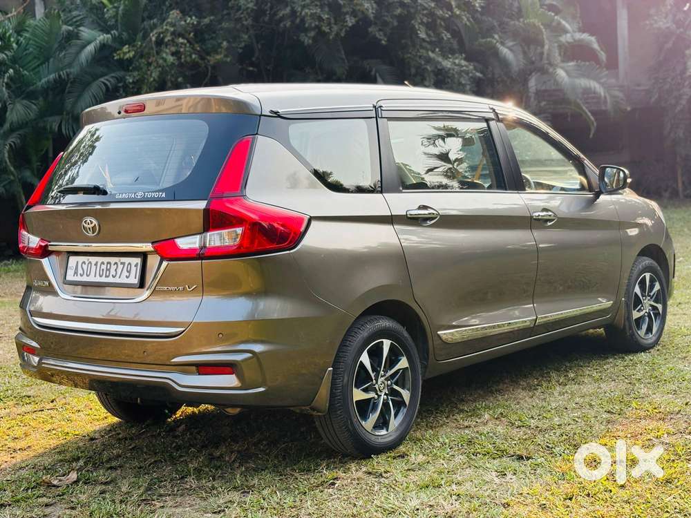 Toyota Rumion V Mt, 2024, Petrol