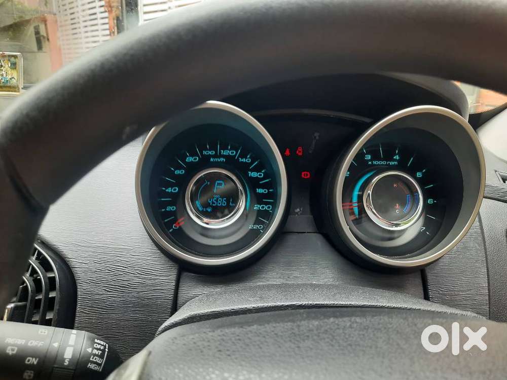 Mahindra Xuv500 W7 2019