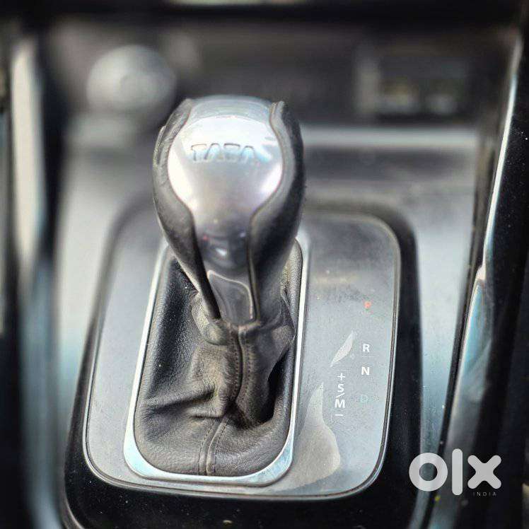 Tata Hexa 2.2 Xta 4x2 7 Str, 2017, Diesel