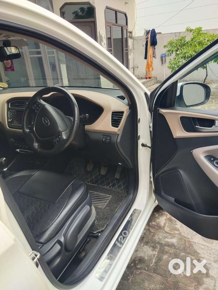 Hyundai I20 Asta Top Model2019 Petrol 2nd Owner All Documents Complete