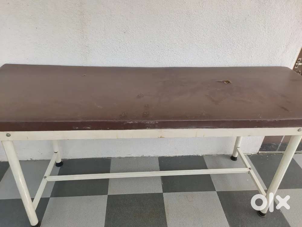 Doctor Examine Table
