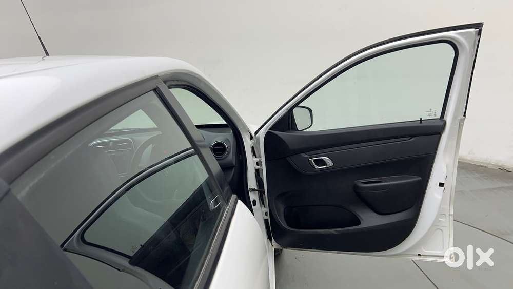 Renault Kwid 2019-ongoing 1.0 Rxt (o), 2019, Petrol