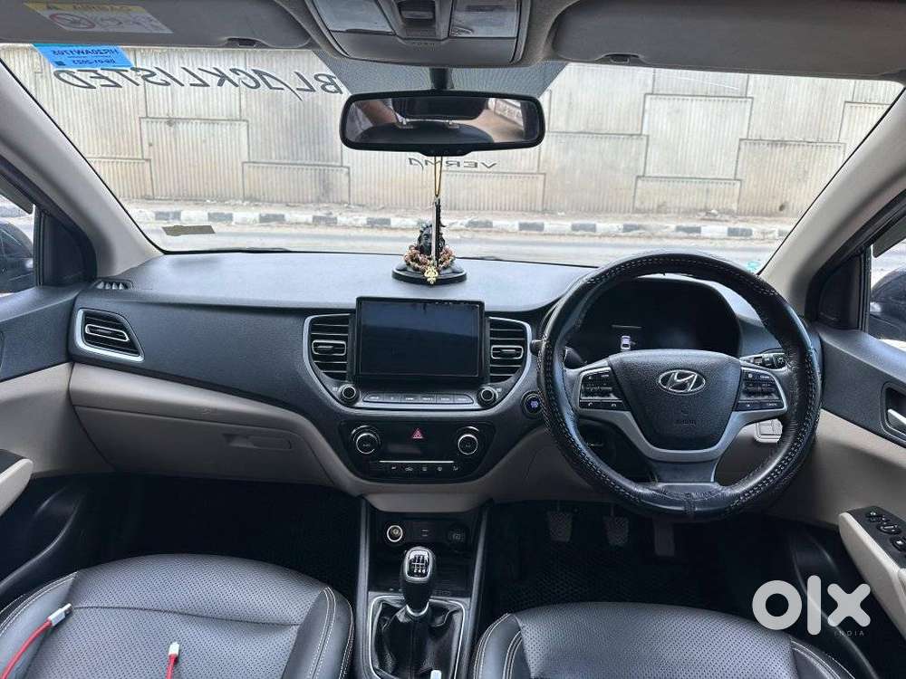 Hyundai Verna, 2023, Petrol