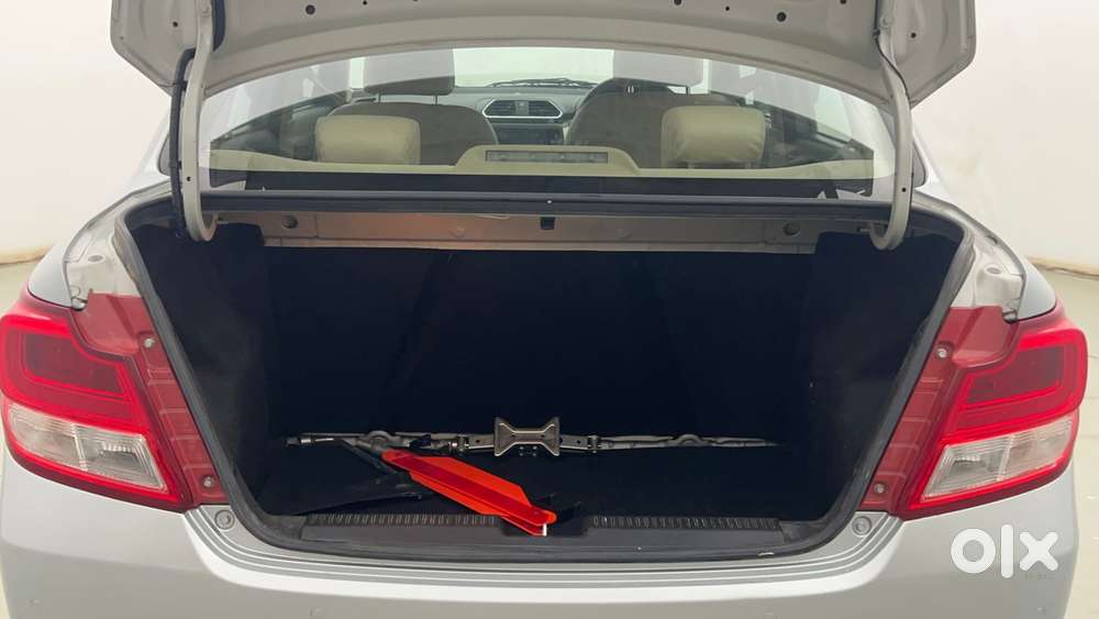 Maruti Suzuki Dzire 1.2 Vxi, 2023, Petrol