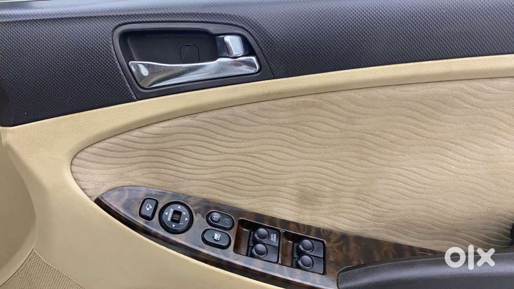 Hyundai Verna Fluidic 1.6 Vtvt Sx, 2013, Petrol