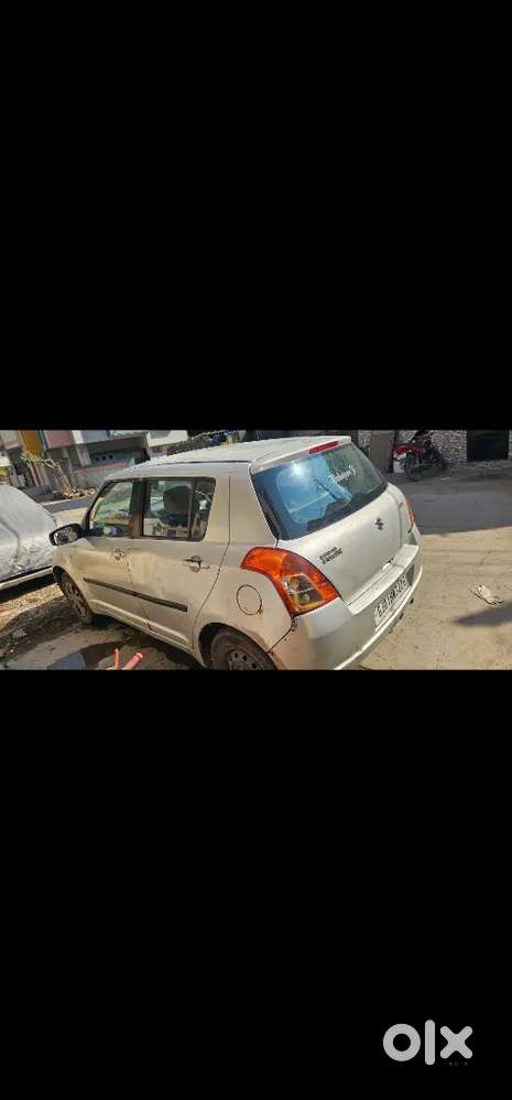 Maruti Suzuki Swift Vxi