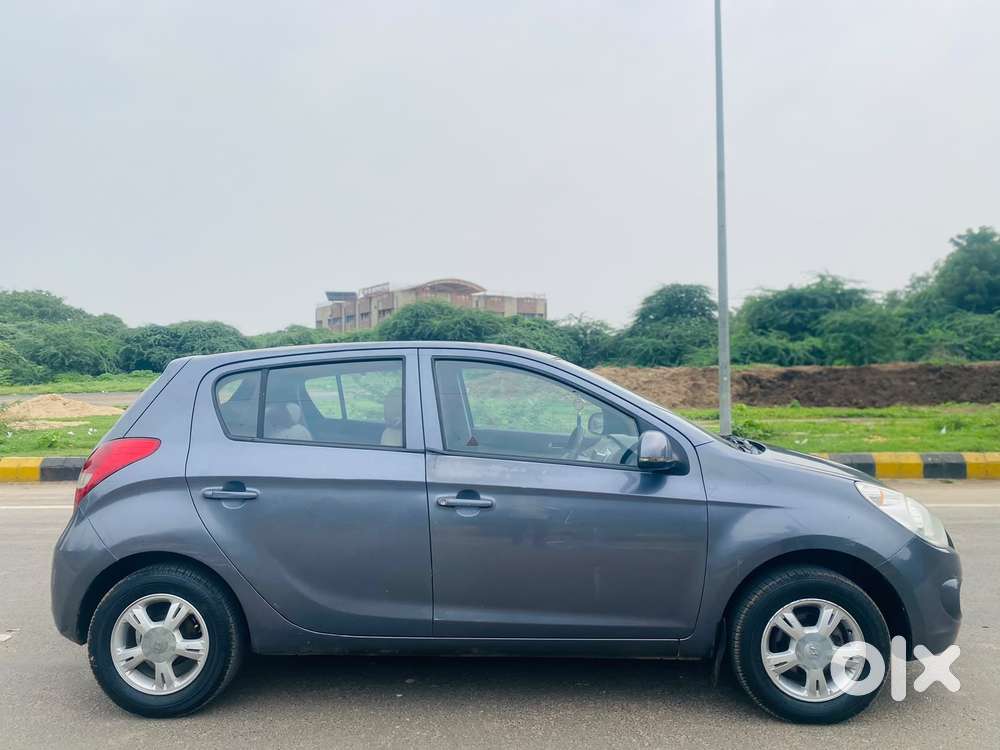 Hyundai I20 1.2 Sportz, 2010, Cng & Hybrids