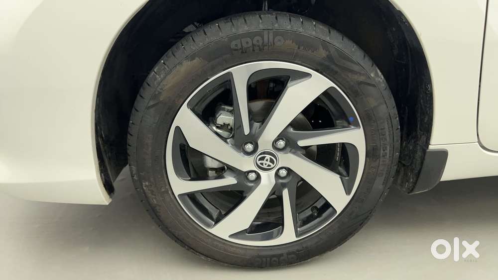 Toyota Glanza 1.2 V Amt, 2025, Petrol