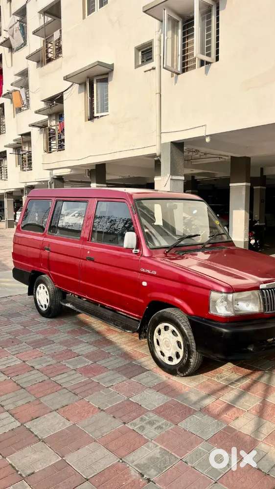 Toyota Qualis 2002 Diesel Good Condition Seat Covers New Tyre 80%