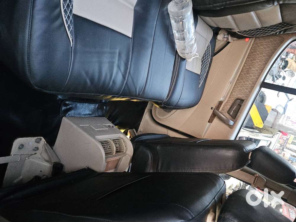 Tata Safari 2015 Top Model