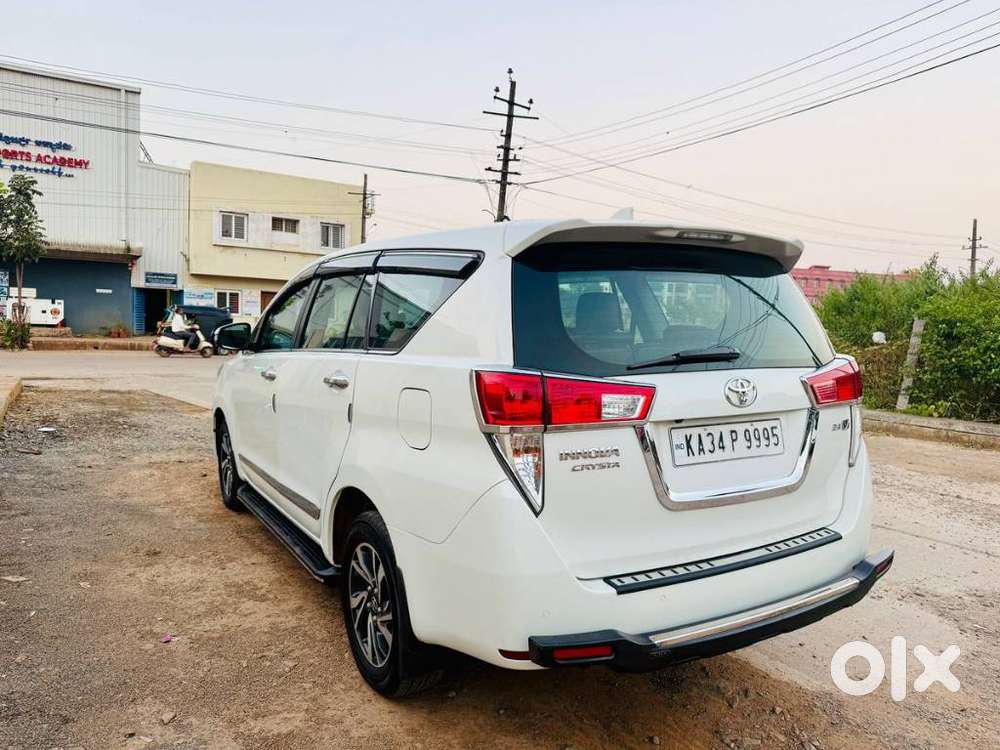 Toyota Innova Crysta 2.4 V 7 Str, 2022, Diesel