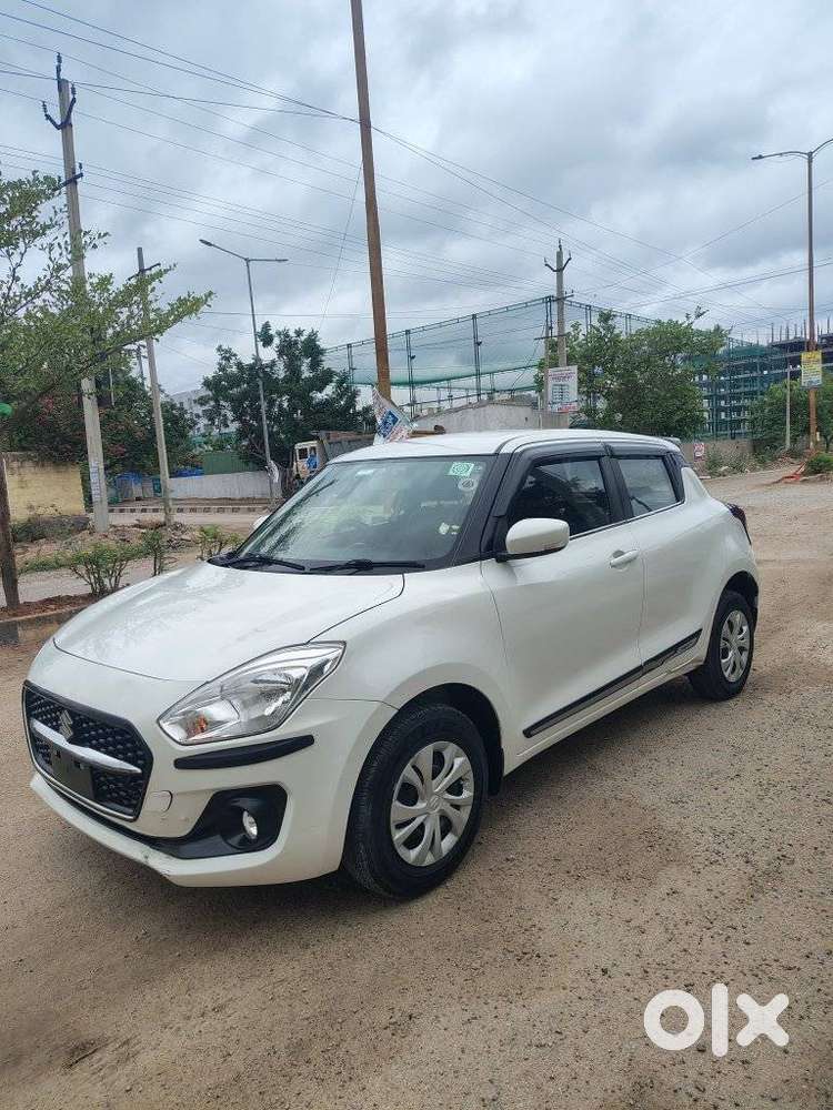 Maruti Suzuki Swift Vxi + Manual, 2022, Petrol
