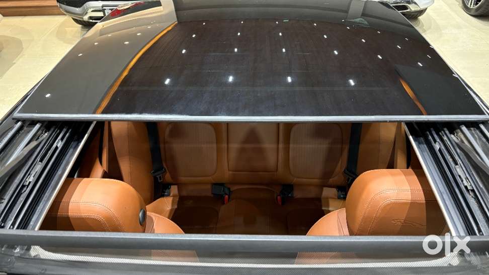 Jaguar Xe Portfolio, 2017, Petrol