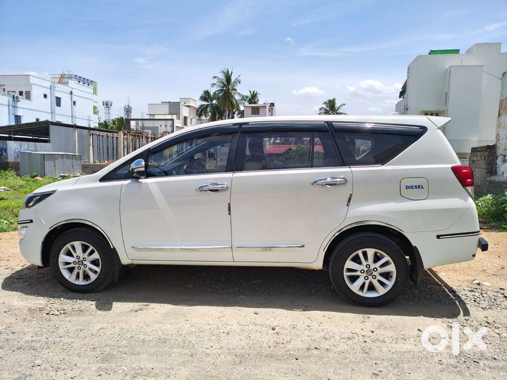 Toyota Innova Crysta 2.4 V, 2016, Diesel