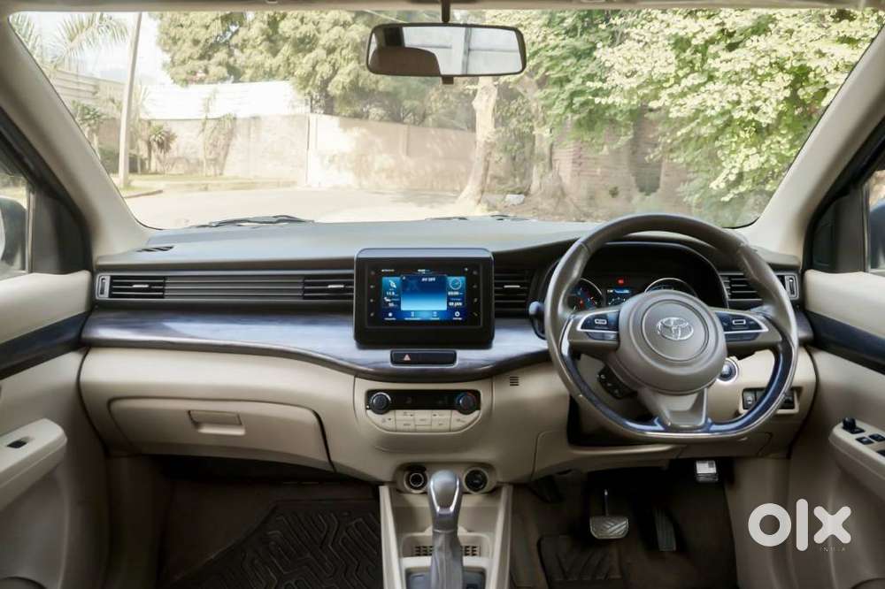 Toyota Rumion V At, 2023, Petrol