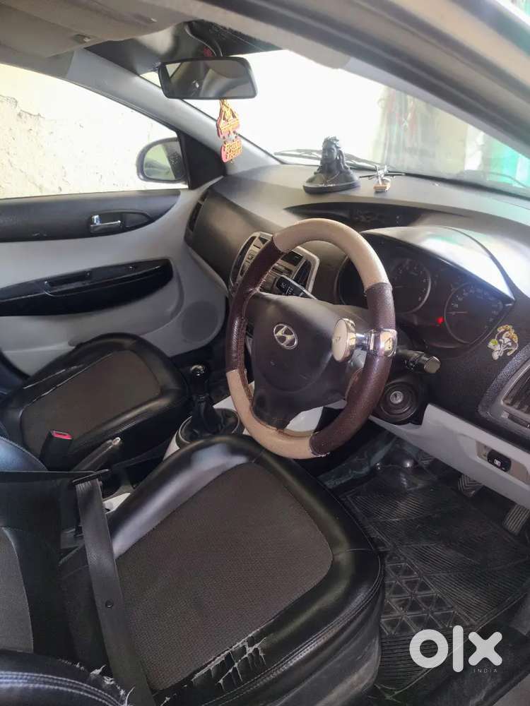 New Car Buy Karni Isliye Sell Kar Rhe Hai Hyundai I20 Magna 2014 Year