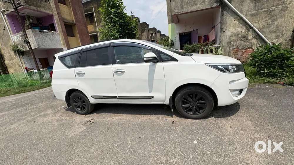 Toyota Innova Crysta 2016 Diesel Manual
