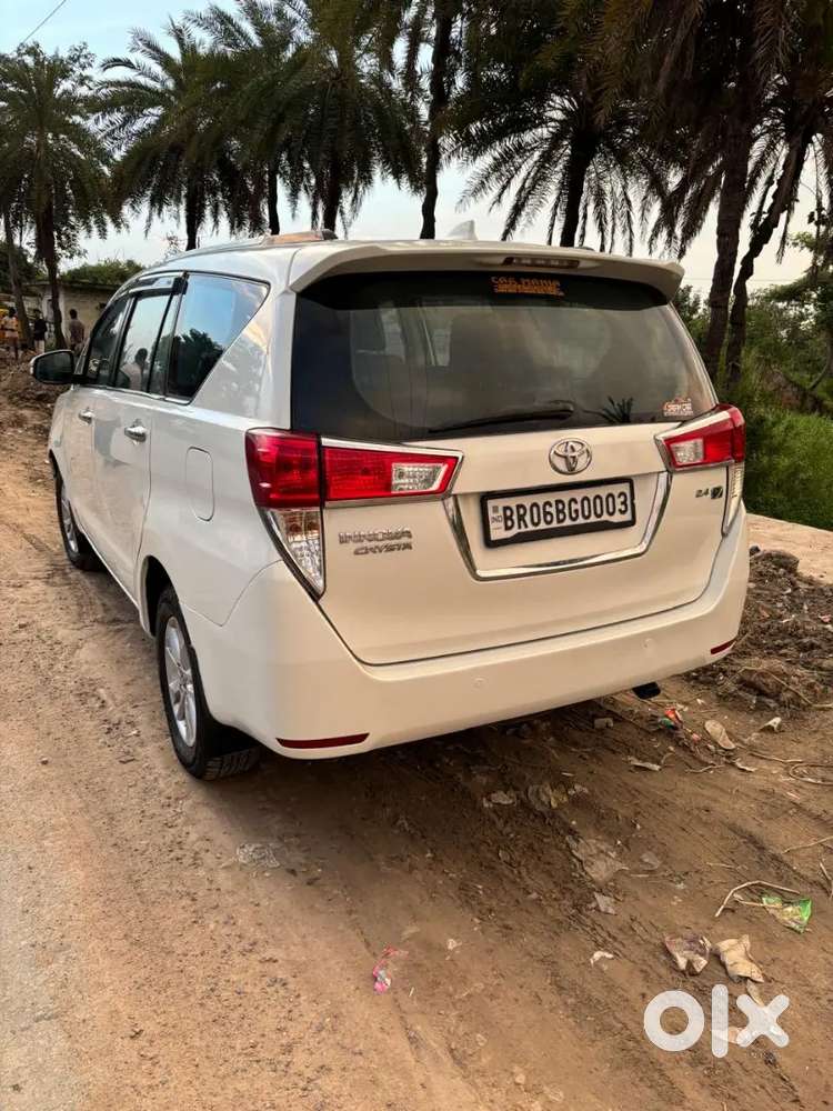 Toyota Innova Crysta 2017 Available