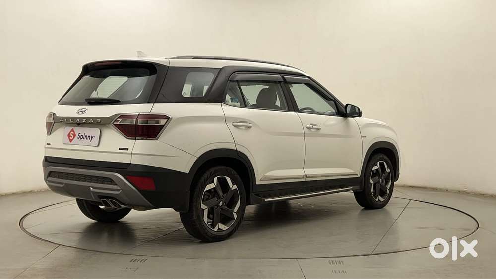 Hyundai Alcazar 1.5 Tdct Signature (o) 7s Petrol, 2023, Petrol