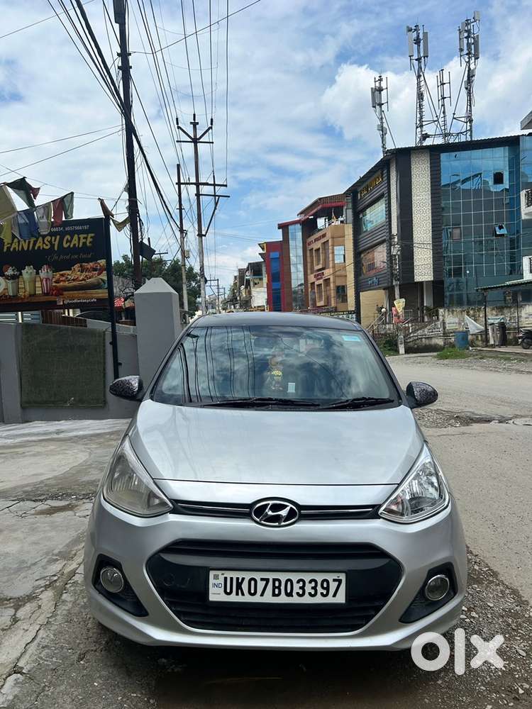 Army Drive Hyundai Grand I10 2016 Petrol Well Maintained