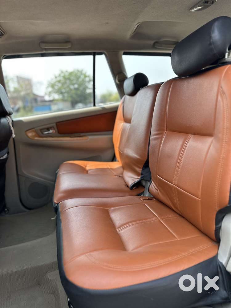 Toyota Innova 2.5 V 7 Str, 2010, Diesel