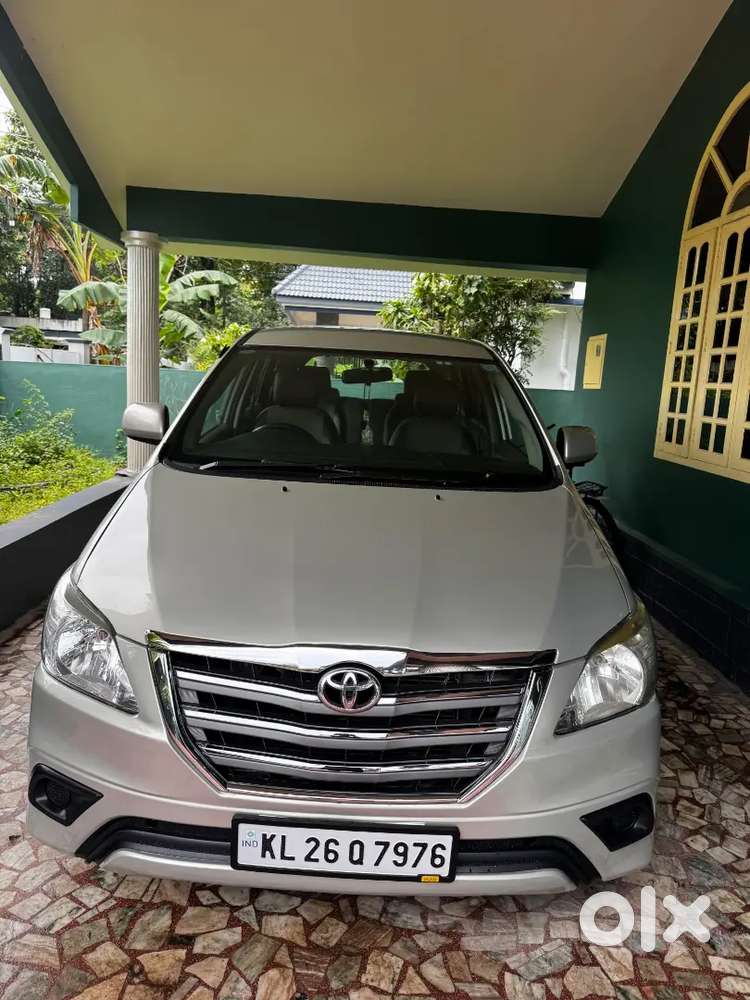 Toyota Innova Diesel 2015  Modal11600 Km Driven