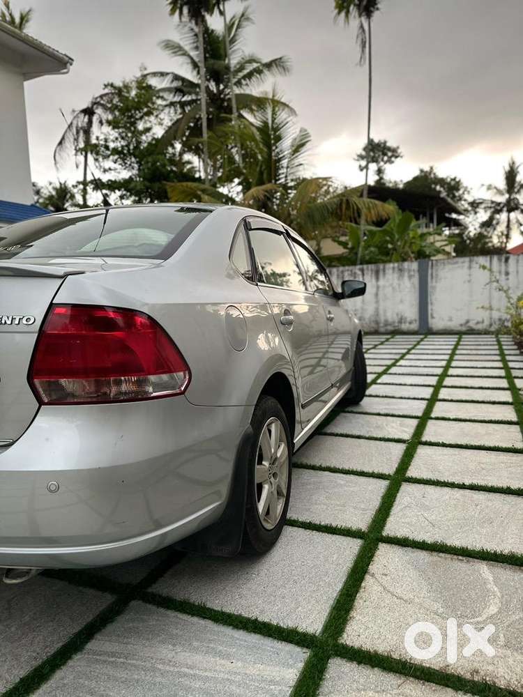 Volkswagen Car Manual 2011