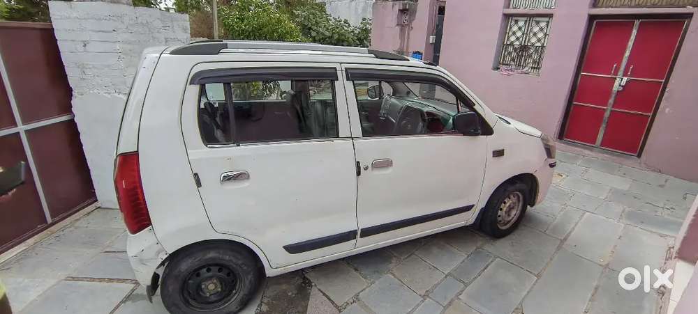 Maruti Suzuki Wagonr Lxi 2011wit Cng