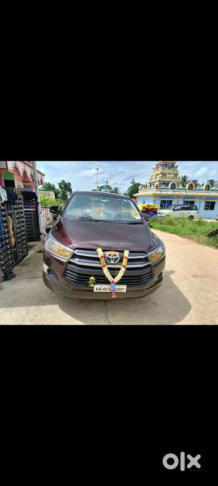 Toyota Innova Crysta 2016 Diesel Well Maintained