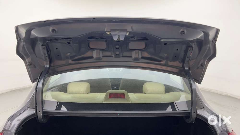 Maruti Suzuki Swift Dzire 1.3 Vxi, 2013, Petrol
